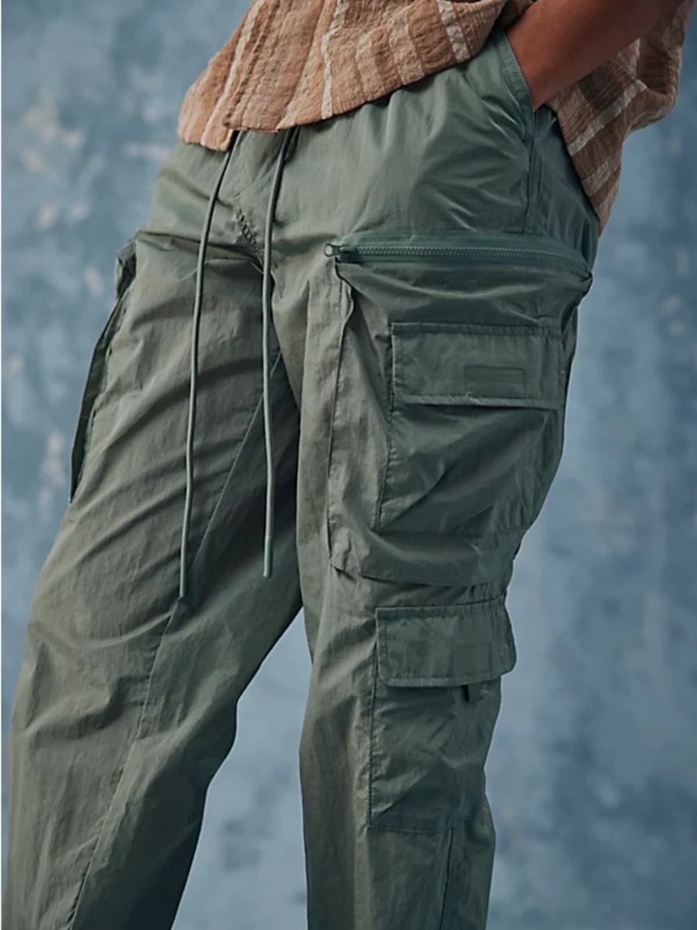 Men's Olive Green Cargo Pants with Utility Pockets